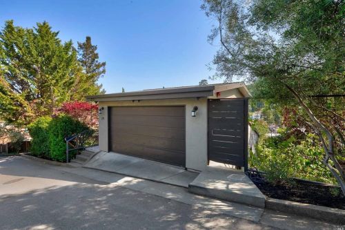 29 El Camino Ave, San Rafael, CA 94901-1707