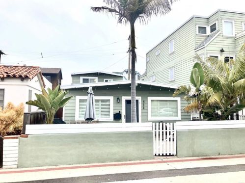 814 Capistrano Pl, San Diego, CA 92109-8105