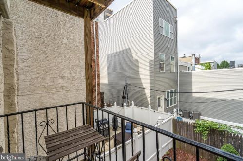 762 19th St, Philadelphia PA  19130-2030 exterior