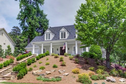 3847 Ivy Rd, Atlanta, GA 30342-4232
