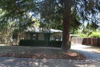 59 Hampton Way, Fresno, CA 93704-4032