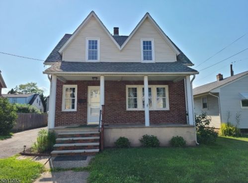 251 9th Ave, Manville, NJ 08835-1238