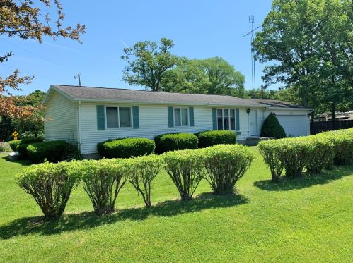 2598 1069th Rd, Ottawa, IL 61350-9271