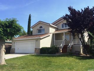 1368 Jonathan Pl, Tracy, CA 95377-8217