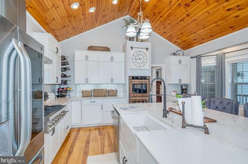 487 Vixen Ln, Gerrardstown WV  25420-4459 exterior