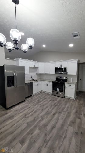 3260 Creekwood Dr, Rex GA  30273-2121 exterior