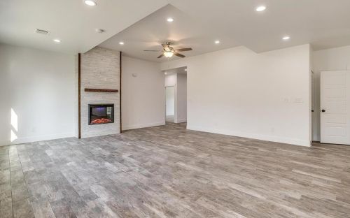 209 Lochness Ln, Fort Worth TX  76126-3212 exterior