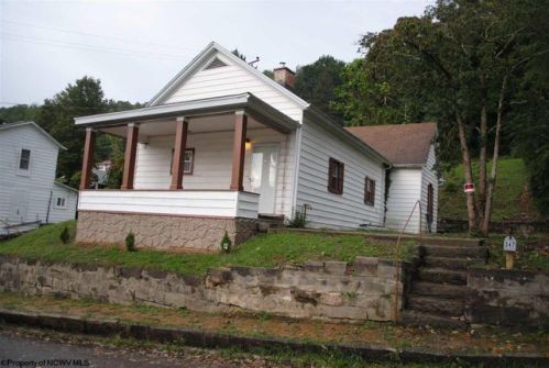 347 Walnut St, Philippi WV  26416-1043 exterior