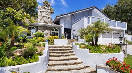 27093 Esward Dr, Calabasas, CA 91301-2322