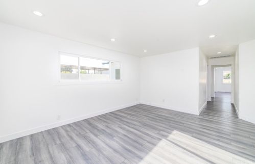 9357 Bellegrave Ave, Riverside CA  92509-2738 exterior