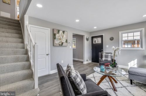 11810 Valleywood Dr, Silver Spring MD 20902-2233 exterior