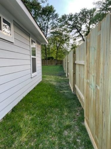 1422 Rustling Oaks Dr, Conroe TX  77301-5802 exterior
