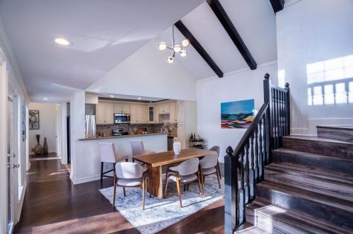 9630 Greenville Ave, Dallas TX 75243-6432 exterior