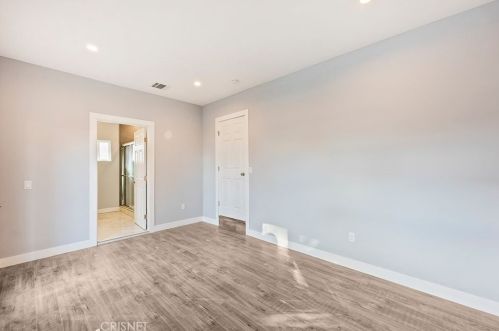 7960 Amestoy Ave, Van Nuys CA  91406-1603 exterior