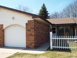3307 Molleck Dr, Peoria, IL 61604-1728
