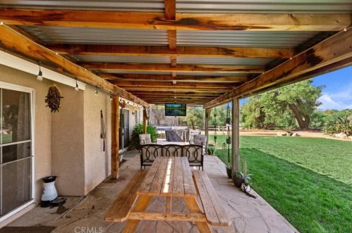 17368 Owl Tree Rd, Riverside CA  92504-9529 exterior