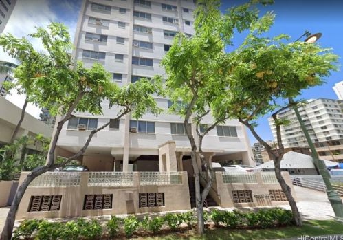 2442 Kuhio Ave, Honolulu HI  96815-3335 exterior