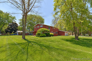 303 Central Ave, Aurora IL  60506-4543 exterior