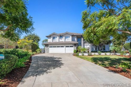 1597 Parkview Dr, Vista CA  92081-8750 exterior
