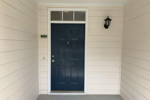202 Spring Heights Ln, Smyrna GA  30080-3792 exterior