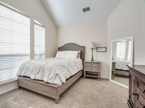 2507 Gln Morris Rd, Carrollton TX 75007-1916 exterior