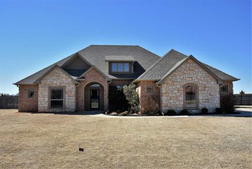 128 Blackberry Rd, Elgin, OK 73538-4001
