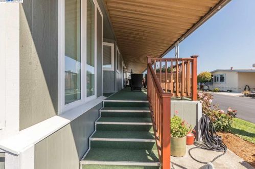 29229 Harpoon Way, Hayward, CA 94544-6442