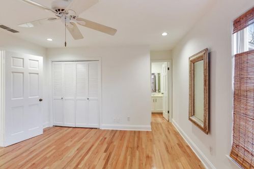 11 Ardmore Sq, Atlanta GA  30309-1821 exterior