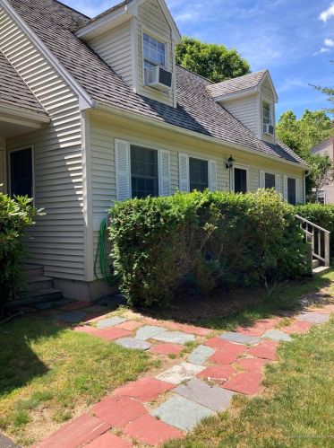 5 Eureka Ave, York, ME 03909-1403