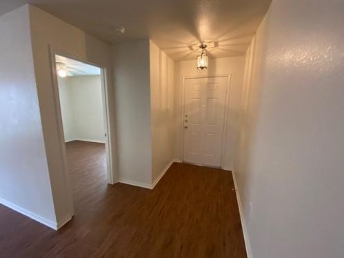 6413 Meadow Way Ln, Fort Worth TX  76179-4250 exterior