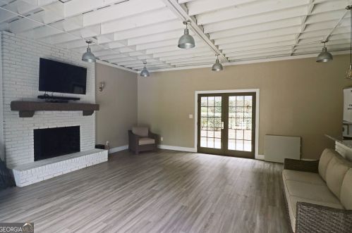 83 Montre Sq, Atlanta GA  30327-4046 exterior