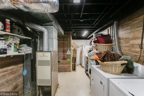 3422 Highlander Dr, Saint Paul MN  55122-1310 exterior