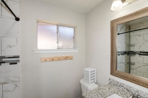 2212 Mockingbird Ln, Morgans Point TX 77571-2542 exterior