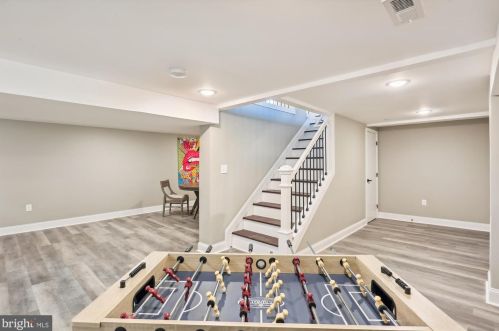 6615 Gude Ave, Silver Spring MD 20912-4827 exterior