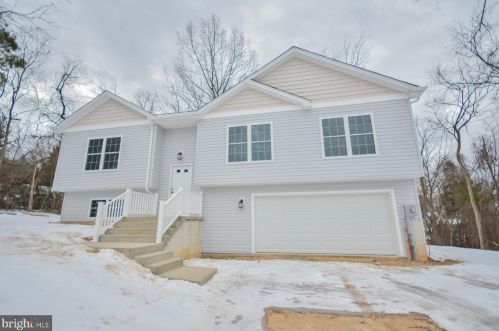 90 Cedar Hill Dr, Harpers Ferry, WV 25425-4406