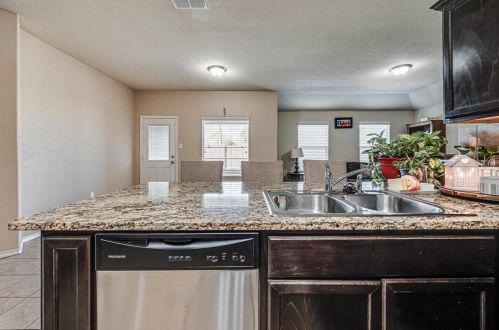 5117 Grayson Rdg Dr, Fort Worth TX  76179 exterior