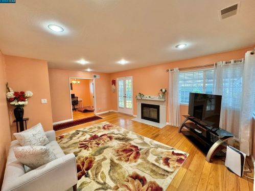 1143 Aspen Dr, Concord, CA 94520-4001