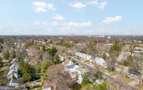 762 Mount Vernon Ave, Tavistock NJ  08033-2817 exterior