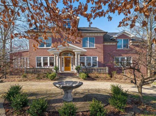 664 Forest Ave, Glendale Heights, IL 60137-4121