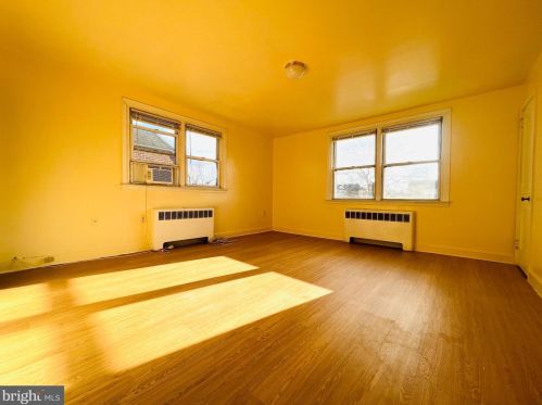 3233 Guilford St, Philadelphia, PA 19136-4306