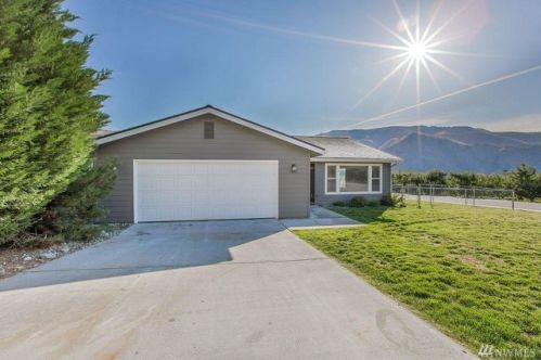 14601 Pearl Ct, Entiat, WA 98822-9618
