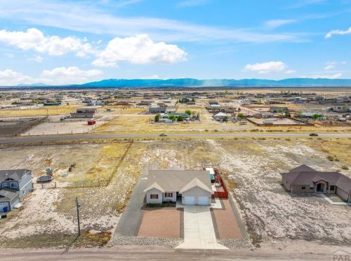 672 Marigold Dr, Pueblo, CO 81007-2112