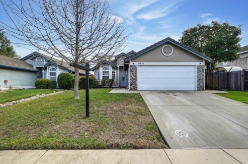 9351 Ariel Ct, Elk Grove, CA 95758-1306