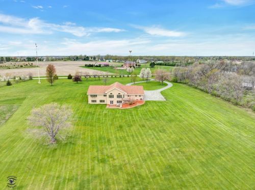 2929 Water Tower Dr, Crete IL  60417-4461 exterior