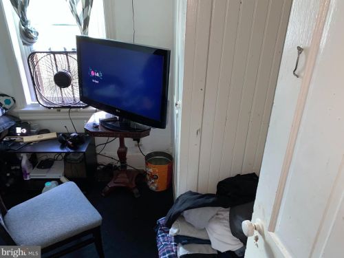 360 Morris Ave, Trenton NJ  08611-1132 exterior