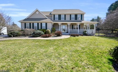 14 Fieldview Rd, Andover, NJ 07821-2055