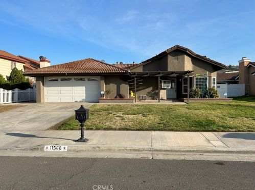 11568 Freedom Trl, Riverside CA  92503-5066 exterior
