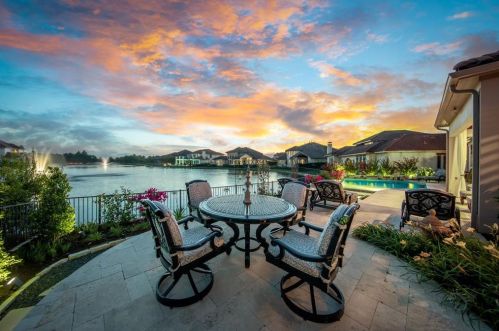 95 Walton Water Way Ln, Fulshear, TX 77441-2502