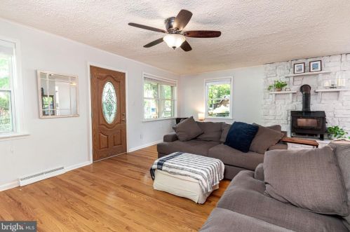 1217 Pine Ave, Shady Side MD 20764-9575 exterior