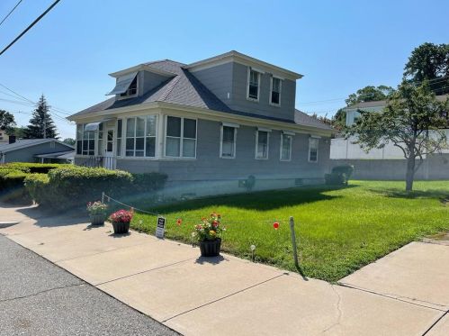 18 Verdic Ave, Providence, RI 02909-5912